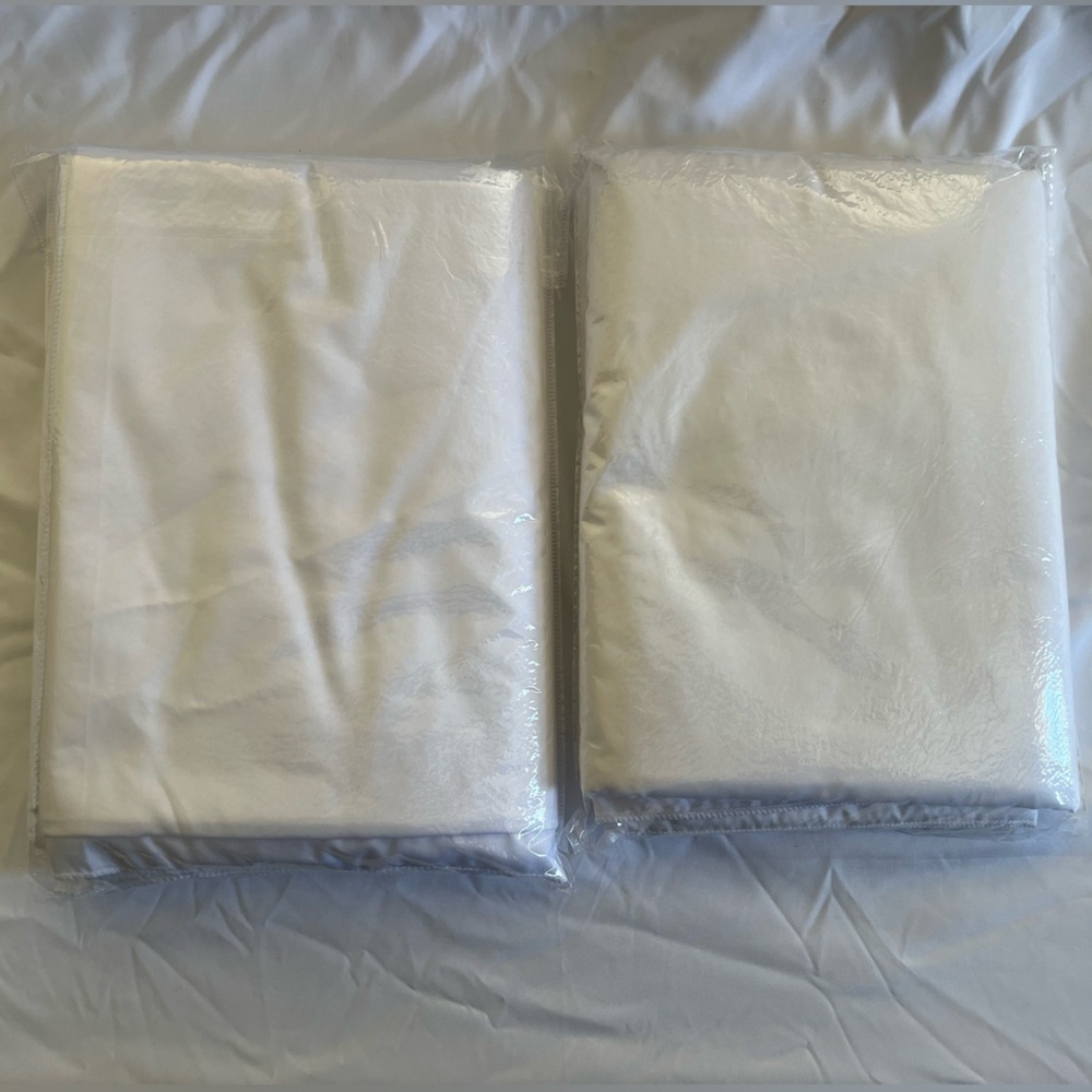 2 White Rectangle Table Cloths of 90 x 132 Inch for 8 Foot Rectangle. - Picture 1 of 9